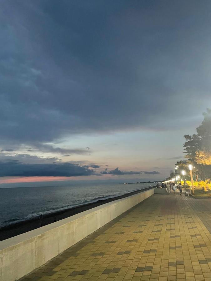 Hotel Chaika Kobuleti Exterior photo